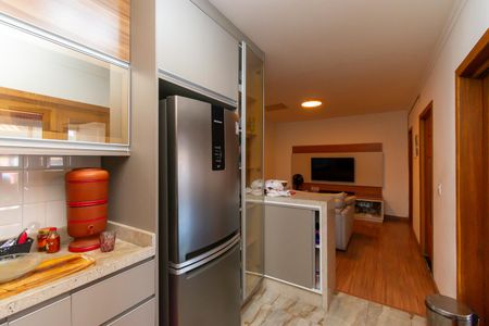 Casa à venda com 288m², 4 quartos e 5 vagas Casa à venda com 288m², 4 quartos e 5 vagasCozinha da Casa 2