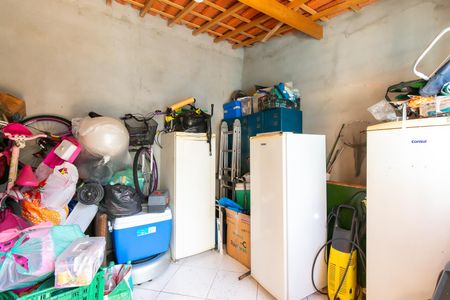 Casa à venda com 288m², 4 quartos e 5 vagas Casa à venda com 288m², 4 quartos e 5 vagasQuarto de Serviço