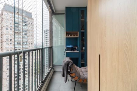 Apartamento à venda com 52m², 2 quartos e 1 vaga Apartamento à venda com 52m², 2 quartos e 1 vagaÁrea de Serviço