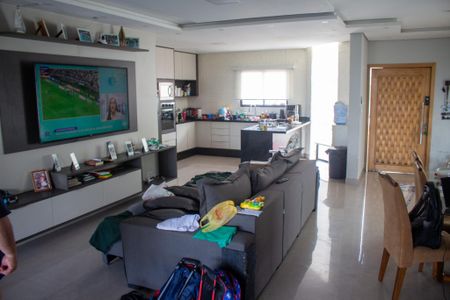 Sala de casa para alugar com 3 quartos, 450m² em Suissa, Ribeirão Pires