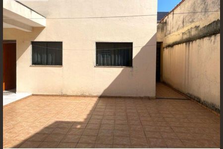 Casa à venda com 3 quartos, 191m² em Vila Carrão, São Paulo