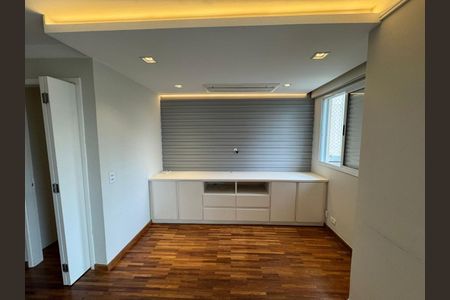 Apartamento à venda com 3 quartos, 80m² em Vila Uberabinha, São Paulo