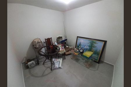 Casa à venda com 4 quartos, 180m² em Jardim Maria Rosa, Taboão da Serra