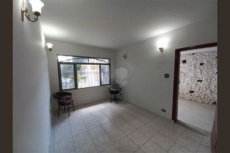 Casa à venda com 180m², 4 quartos e 3 vagas