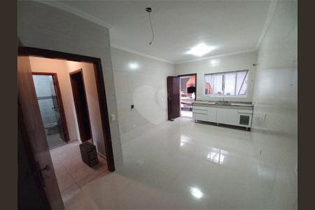 Casa à venda com 4 quartos, 180m² em Jardim Maria Rosa, Taboão da Serra