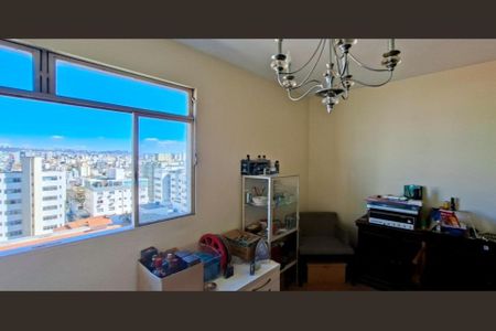 Apartamento à venda com 2 quartos, 65m² em Sagrada Família, Belo Horizonte