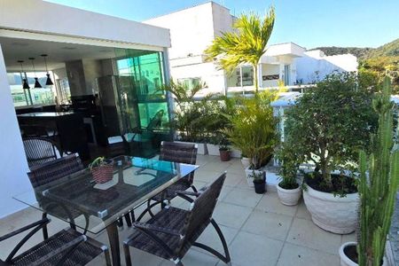 Apartamento à venda com 198m², 3 quartos e 2 vagas