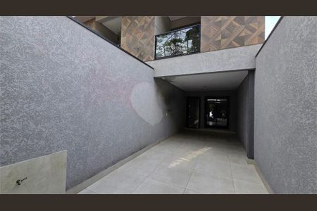 Casa à venda com 164m², 3 quartos e 2 vagas