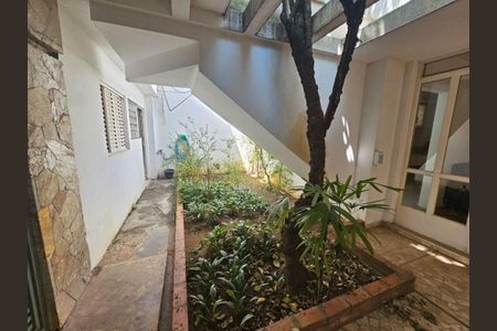 Casa à venda com 315m², 6 quartos e 6 vagas