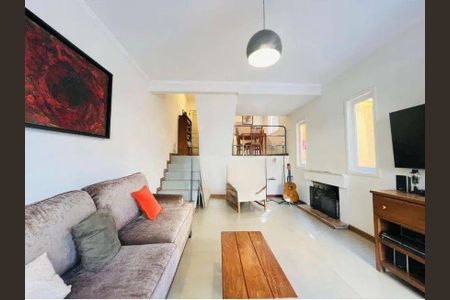 Casa à venda com 3 quartos, 150m² em Jardim Lucia, São Paulo