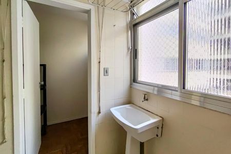 Apartamento à venda com 84m², 3 quartos e 1 vagaÁrea de Serviço
