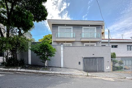 Casa para alugar com 250m², 4 quartos e 2 vagasFachada