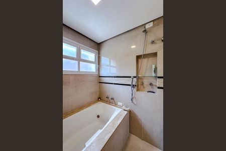 Casa para alugar com 250m², 4 quartos e 2 vagasBanheiro da Suíte