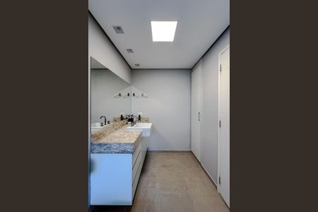 Casa para alugar com 250m², 4 quartos e 2 vagasBanheiro da Suíte