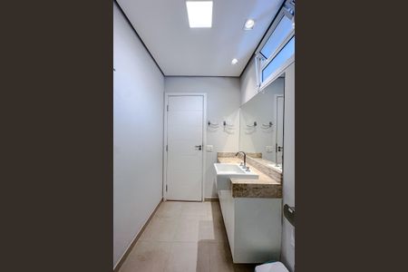 Casa para alugar com 250m², 4 quartos e 2 vagasBanheiro