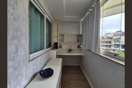 Apartamento à venda com 124m², 3 quartos e 2 vagas Apartamento à venda com 124m², 3 quartos e 2 vagasSala