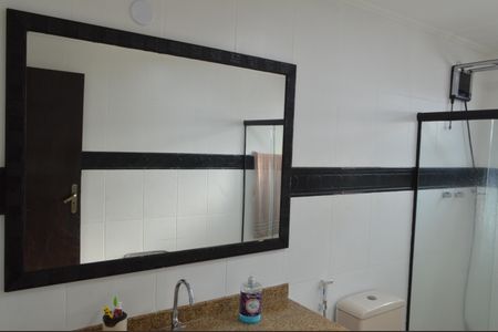 Casa de condomínio à venda com 2502m², 5 quartos e 4 vagas Casa de condomínio à venda com 2502m², 5 quartos e 4 vagasBanheiro