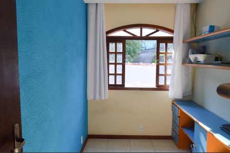 Casa de condomínio à venda com 2502m², 5 quartos e 4 vagas Casa de condomínio à venda com 2502m², 5 quartos e 4 vagasEscritório