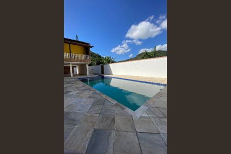 Casa de condomínio à venda com 2502m², 5 quartos e 4 vagas Casa de condomínio à venda com 2502m², 5 quartos e 4 vagasPiscina