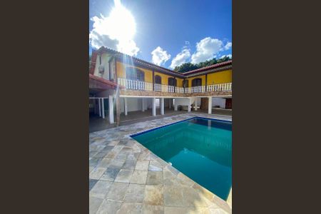 Casa de condomínio à venda com 2502m², 5 quartos e 4 vagas Casa de condomínio à venda com 2502m², 5 quartos e 4 vagasPiscina