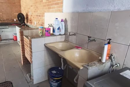 Casa de condomínio à venda com 2502m², 5 quartos e 4 vagas Casa de condomínio à venda com 2502m², 5 quartos e 4 vagasÁrea de Serviço 2