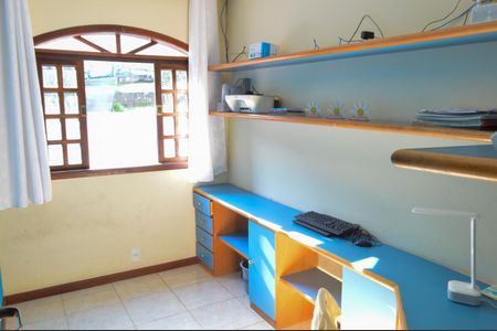 Casa de condomínio à venda com 2502m², 5 quartos e 4 vagas Casa de condomínio à venda com 2502m², 5 quartos e 4 vagasEscritório