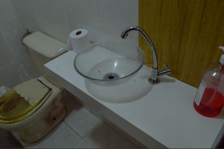 Casa de condomínio à venda com 2502m², 5 quartos e 4 vagas Casa de condomínio à venda com 2502m², 5 quartos e 4 vagasLavabo