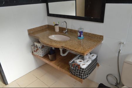 Casa de condomínio à venda com 2502m², 5 quartos e 4 vagas Casa de condomínio à venda com 2502m², 5 quartos e 4 vagasBanheiro