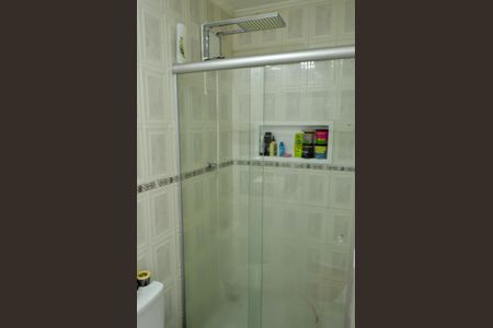 Casa de condomínio à venda com 2502m², 5 quartos e 4 vagas Casa de condomínio à venda com 2502m², 5 quartos e 4 vagasBanheiro da Suíte 1