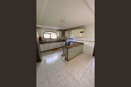 Casa de condomínio à venda com 2502m², 5 quartos e 4 vagas Casa de condomínio à venda com 2502m², 5 quartos e 4 vagasCozinha