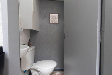 Casa à venda com 133m², 3 quartos e 2 vagas Casa à venda com 133m², 3 quartos e 2 vagasBanheiro de serviço