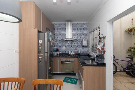 Casa à venda com 133m², 3 quartos e 2 vagas Casa à venda com 133m², 3 quartos e 2 vagasCozinha