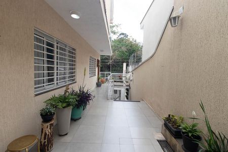 Casa à venda com 133m², 3 quartos e 2 vagas Casa à venda com 133m², 3 quartos e 2 vagasHall de Entrada