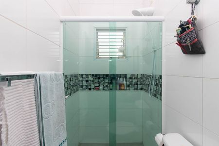 Casa à venda com 133m², 3 quartos e 2 vagas Casa à venda com 133m², 3 quartos e 2 vagasBanheiro da Suíte