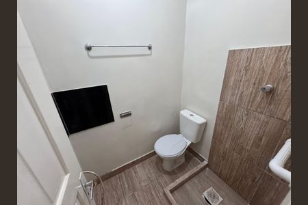 Apartamento à venda com 114m², 2 quartos e 1 vaga Apartamento à venda com 114m², 2 quartos e 1 vagaBanheiro de Serviço