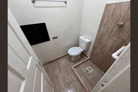Apartamento à venda com 114m², 2 quartos e 1 vaga Apartamento à venda com 114m², 2 quartos e 1 vagaBanheiro de Serviço