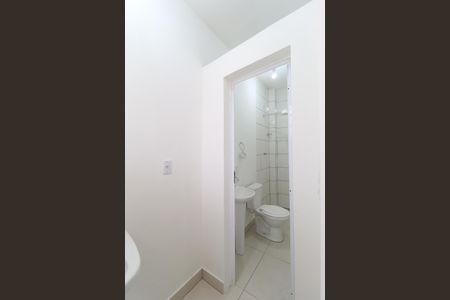 Casa para alugar com 27m², 1 quarto e sem vaga Casa para alugar com 27m², 1 quarto e sem vagaBanheiro Social