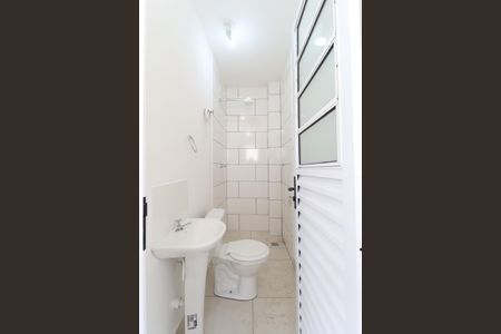 Banheiro de casa para alugar com 1 quarto, 27m² em Casa Verde, São Paulo