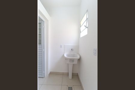 Casa para alugar com 27m², 1 quarto e sem vaga Casa para alugar com 27m², 1 quarto e sem vagaBanheiro