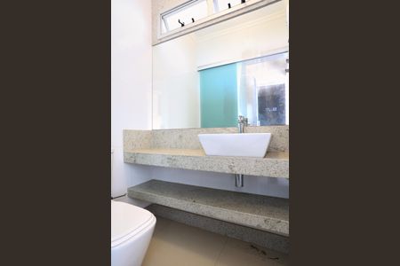 Apartamento à venda com 240m², 3 quartos e 5 vagasBanheiro da Cobertura