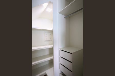 Apartamento à venda com 240m², 3 quartos e 5 vagasCloset da suíte