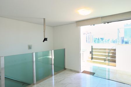 Apartamento à venda com 240m², 3 quartos e 5 vagasCobertura