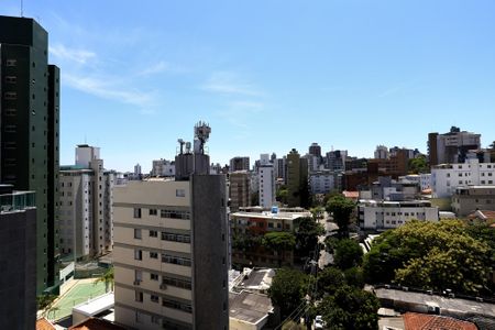 Apartamento à venda com 240m², 3 quartos e 5 vagasVista