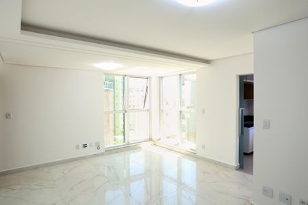 Sala de apartamento à venda com 3 quartos, 240m² em Cruzeiro, Belo Horizonte