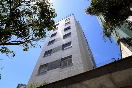 Apartamento à venda com 240m², 3 quartos e 5 vagasFachada