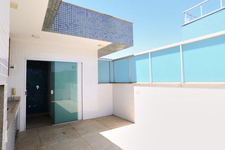 Apartamento à venda com 240m², 3 quartos e 5 vagasCobertura