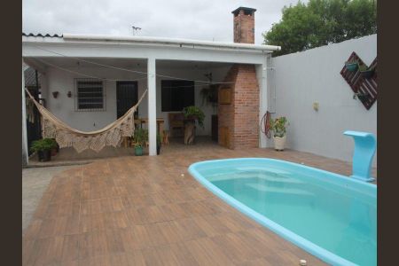 Casa à venda com 180m², 3 quartos e 2 vagasPiscina