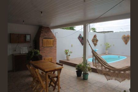 Casa à venda com 180m², 3 quartos e 2 vagasEspaço Gourmet