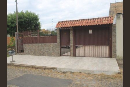 Casa à venda com 180m², 3 quartos e 2 vagasFachada 