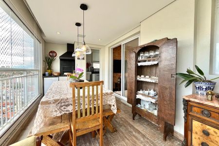 Varanda de apartamento à venda com 3 quartos, 108m² em Vila Alexandria, São Paulo